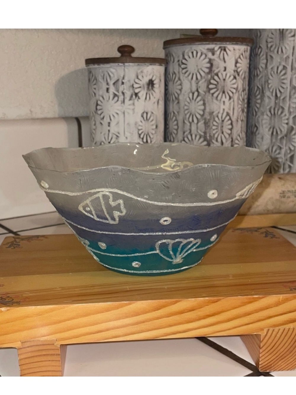 Aquatic themed decorative bowl